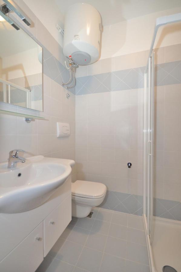 Condominio Tiziano B بيبيوني المظهر الخارجي الصورة