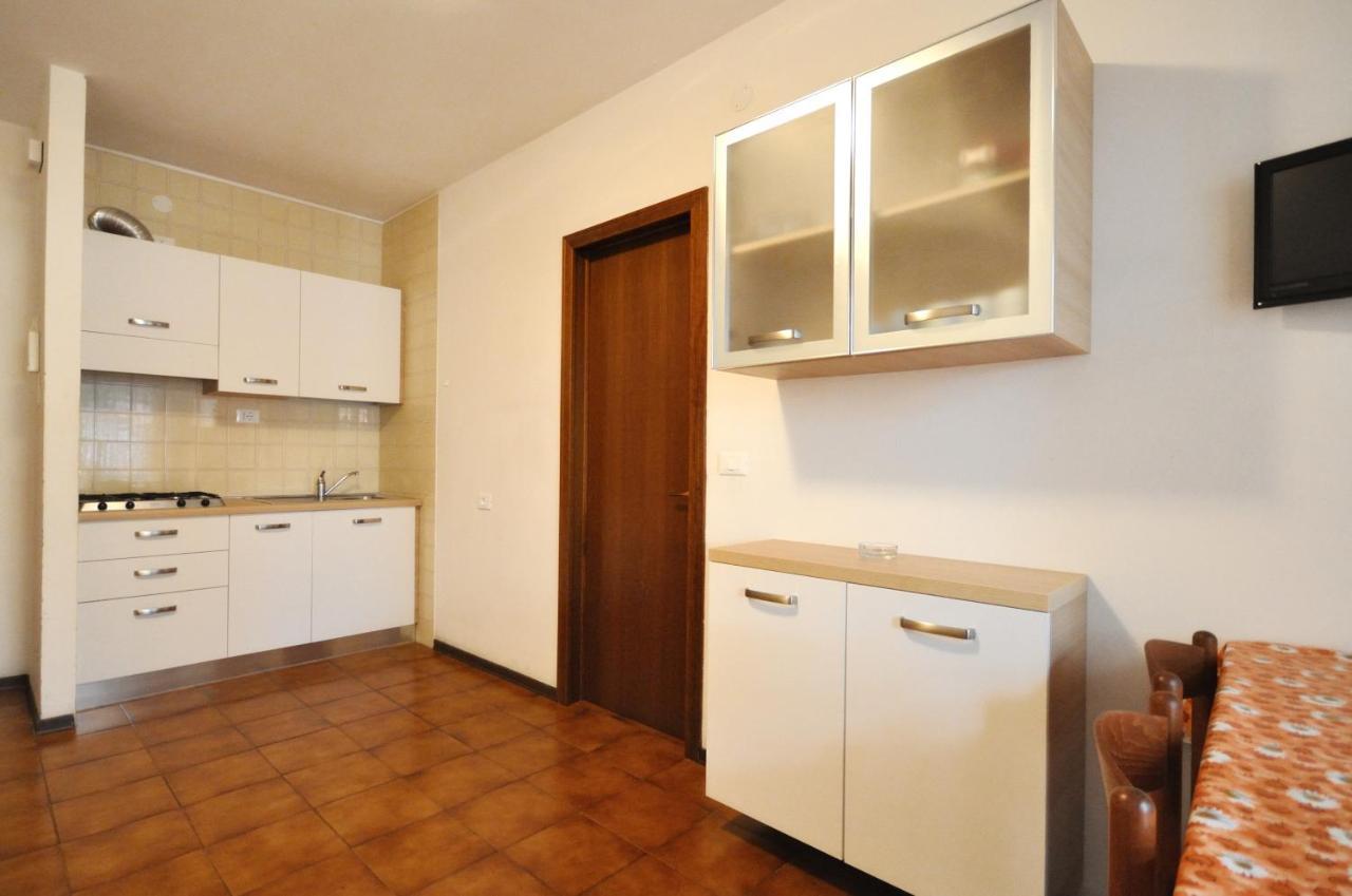 Condominio Tiziano B بيبيوني المظهر الخارجي الصورة